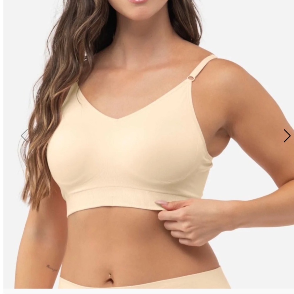 NWT Underoutfit WIRELESS Full Coverage Bra